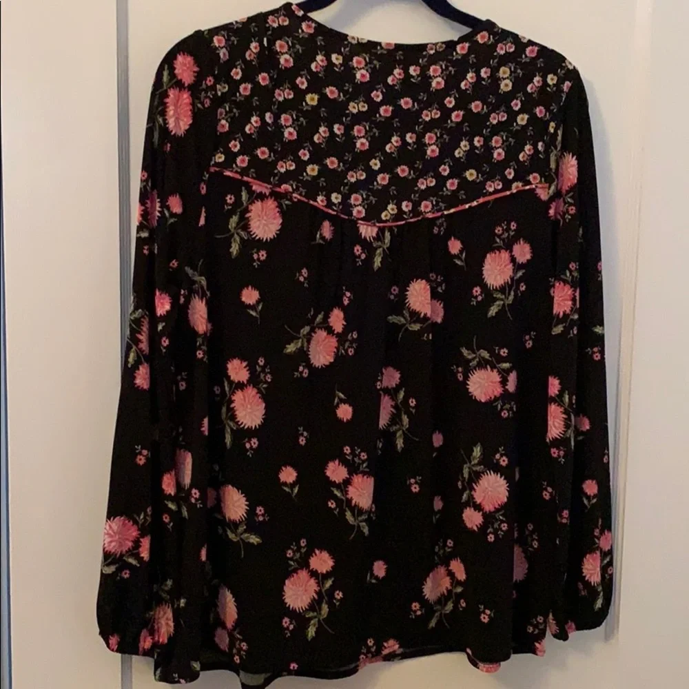 Style & Co. Black Tunic with Pink Floral Design - Picture 2 of 6